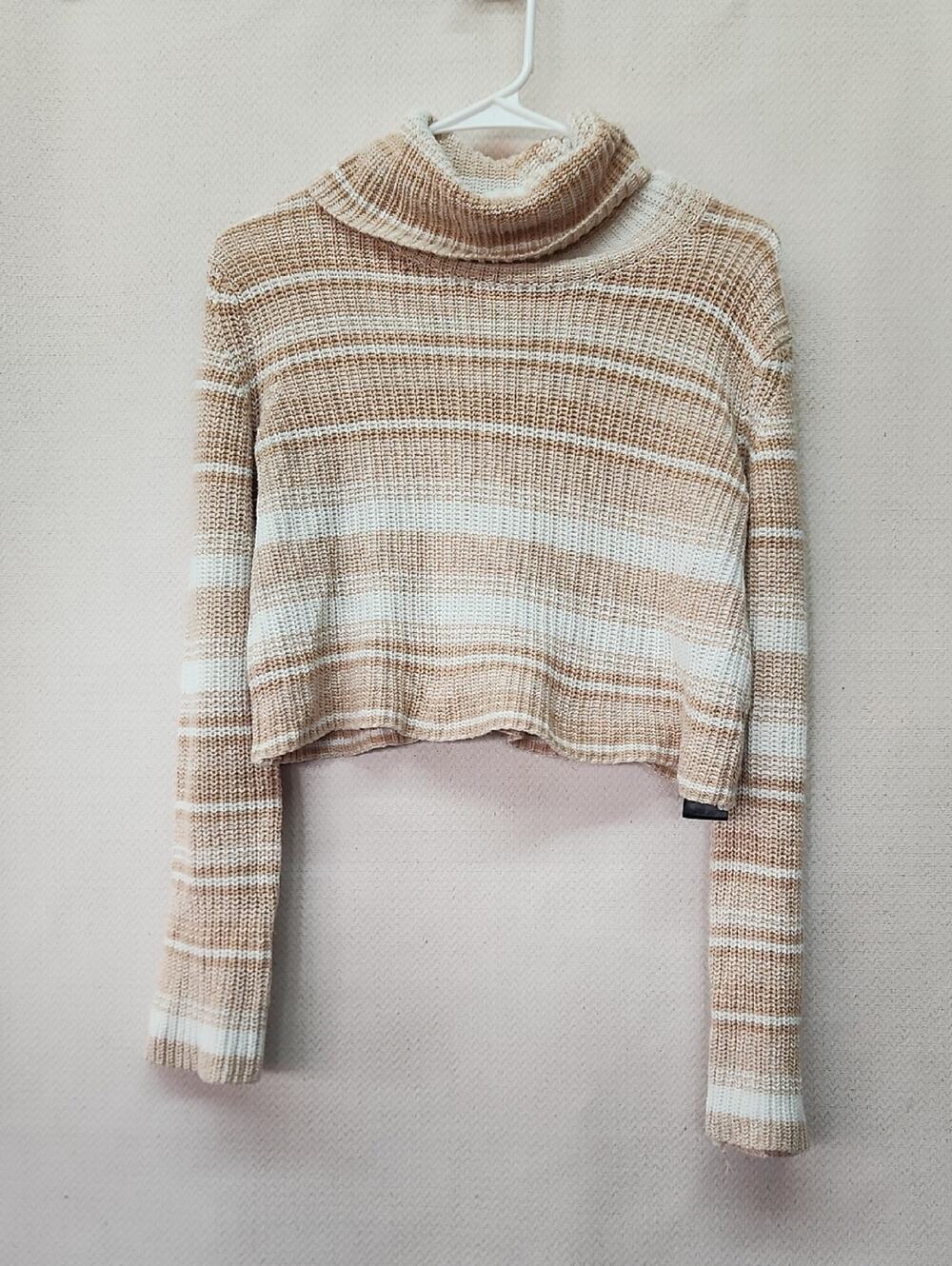 Urban Outfitters Cropped Striped Turtleneck Sweater in Beige and White